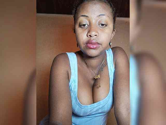Victoria33 webcam