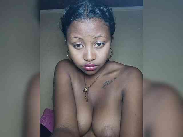 Victoria33 webcam