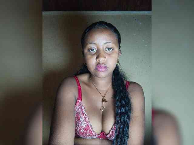 Victoria33 webcam