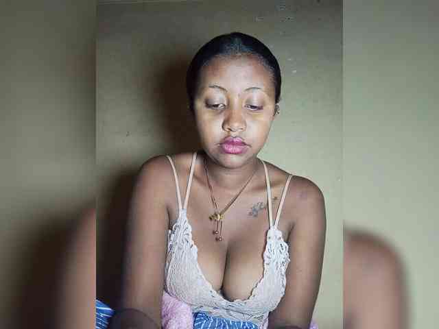 Victoria33 webcam
