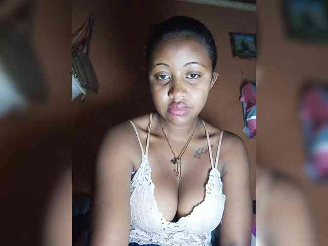 Victoria33 webcam
