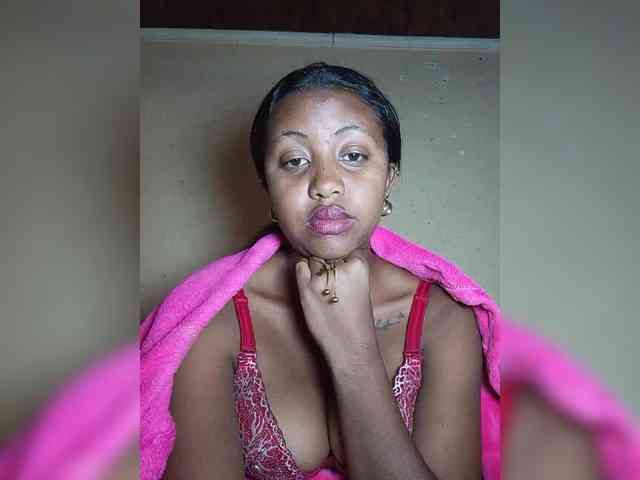 Victoria33 webcam