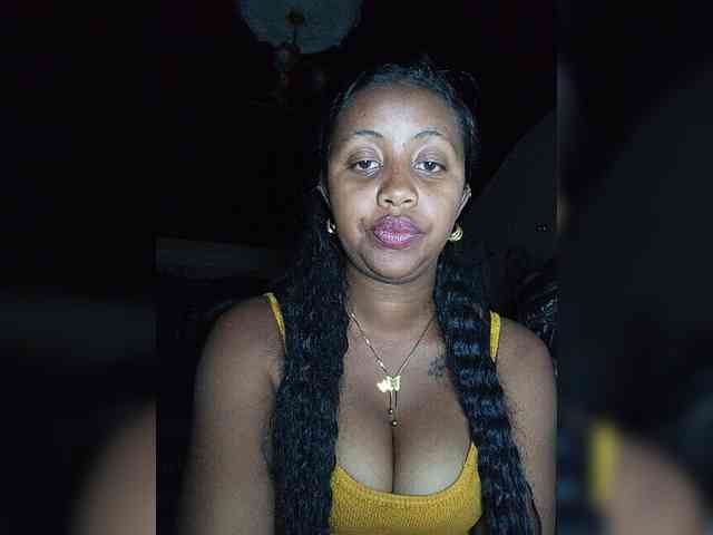 Victoria33 webcam