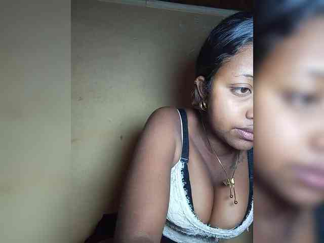 Victoria33 webcam