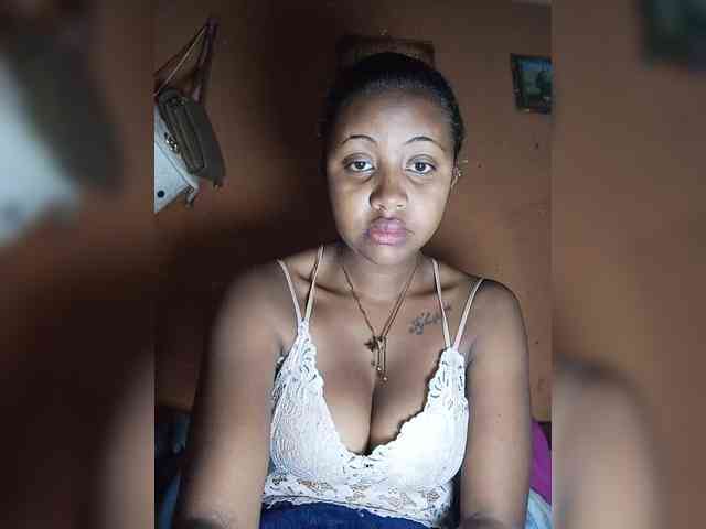 Victoria33 webcam