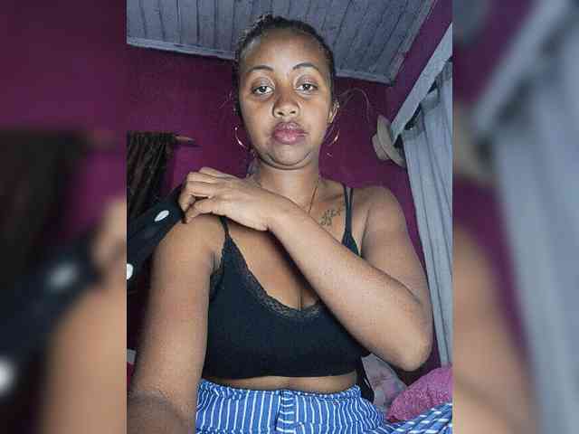 Victoria33 webcam