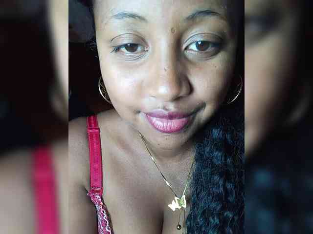 Victoria33 webcam