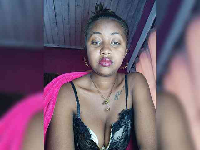 Victoria33 webcam