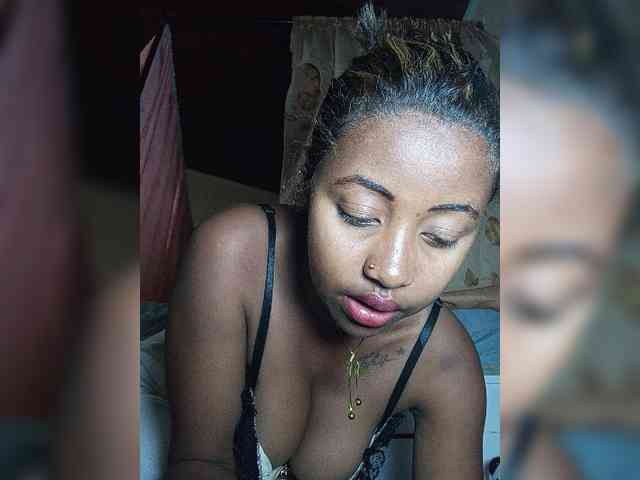 Victoria33 webcam