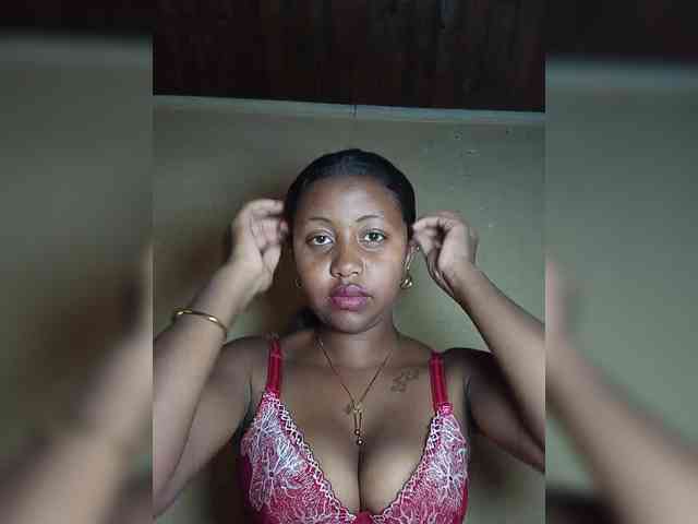 Victoria33 webcam