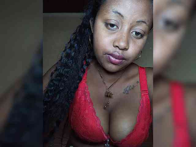 Victoria33 webcam