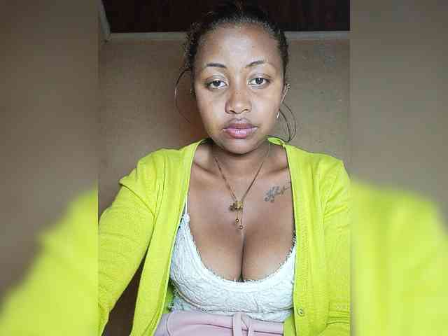 Victoria33 webcam