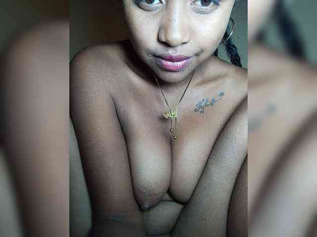 Victoria33 webcam