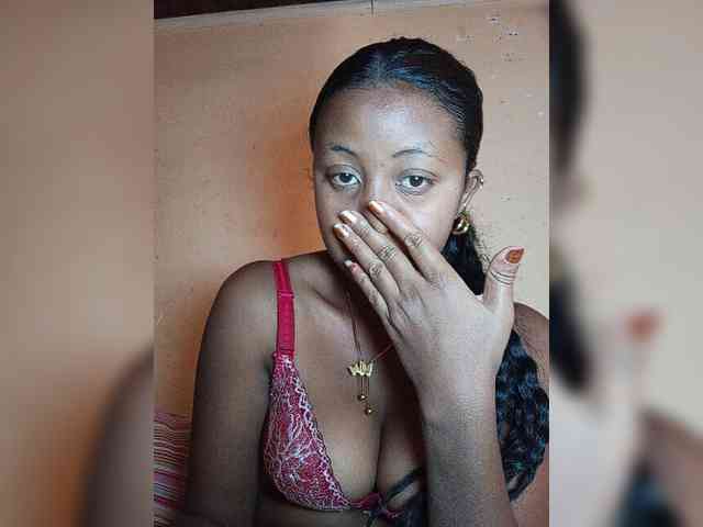Victoria33 webcam