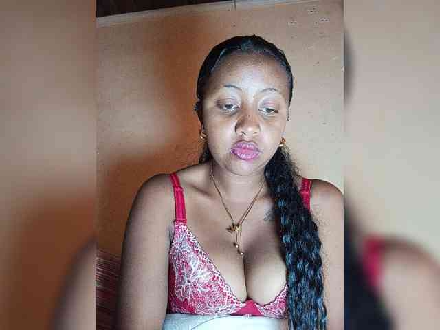 Victoria33 webcam