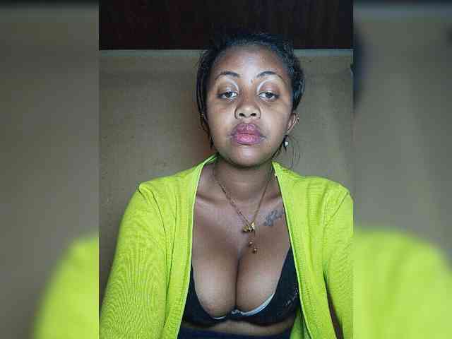 Victoria33 webcam