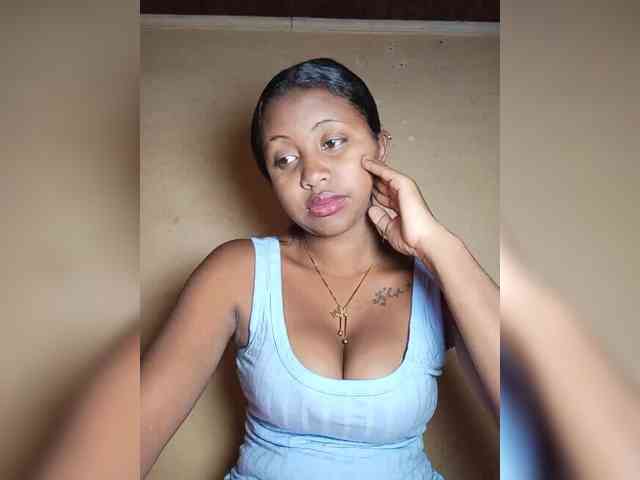 Victoria33 webcam