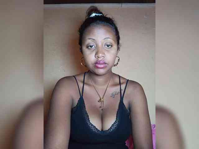 Victoria33 webcam