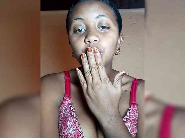 Victoria33 webcam