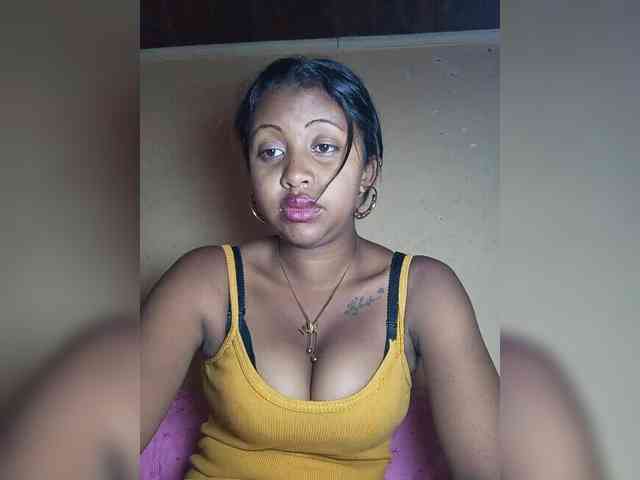 Victoria33 webcam