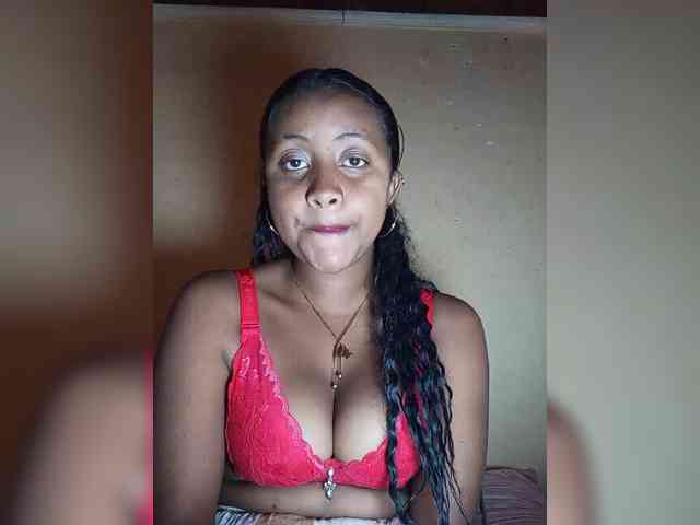 Victoria33 webcam
