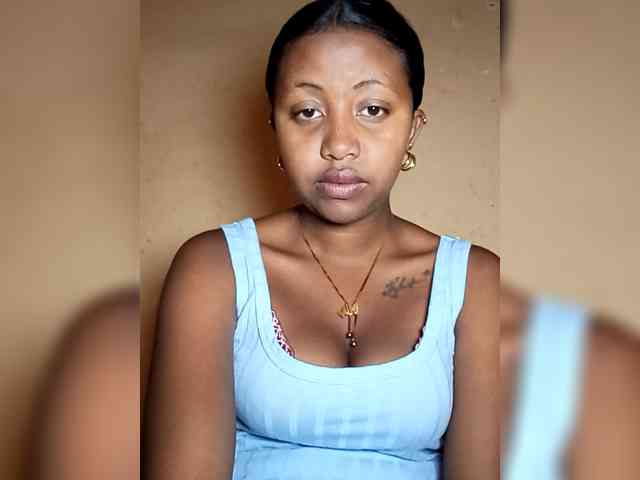 Victoria33 webcam