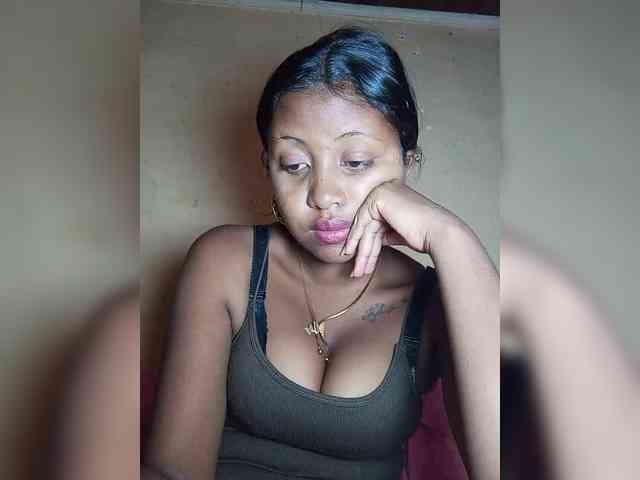 Victoria33 webcam