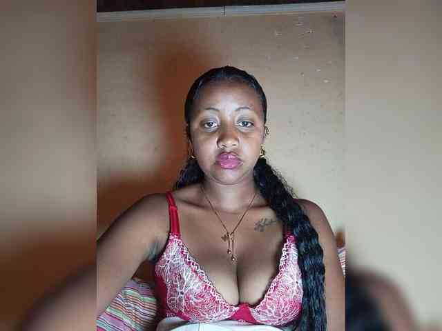 Victoria33 webcam