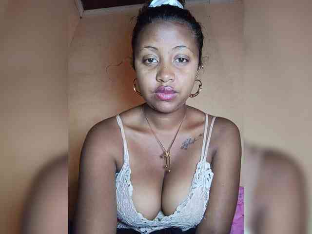 Victoria33 webcam