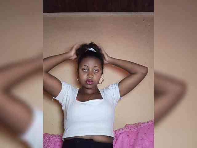 Victoria33 webcam