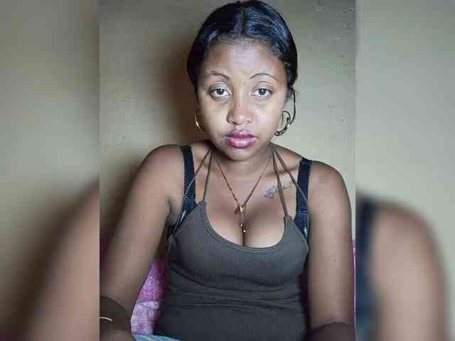 Victoria33 webcam