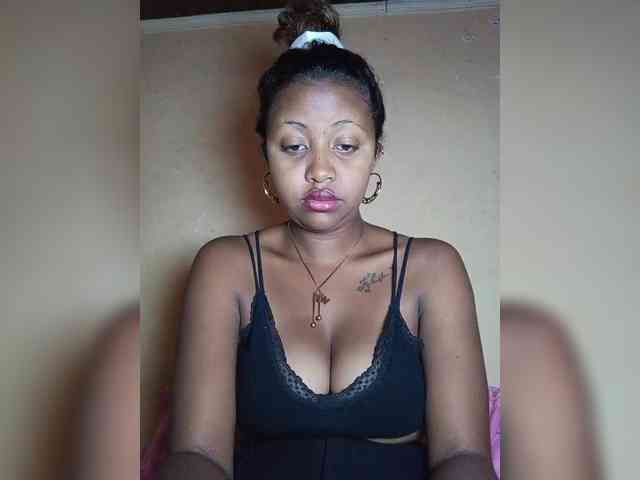 Victoria33 webcam
