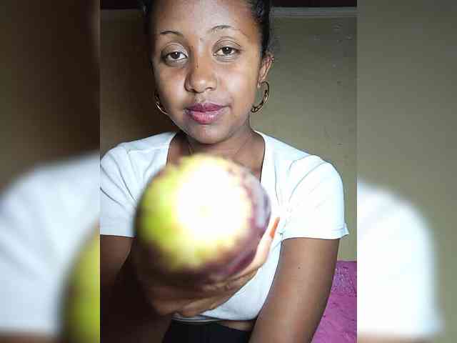 Victoria33 webcam