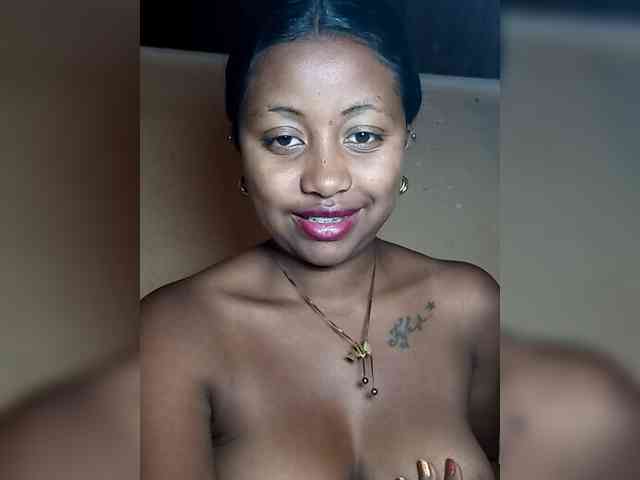 Victoria33 webcam