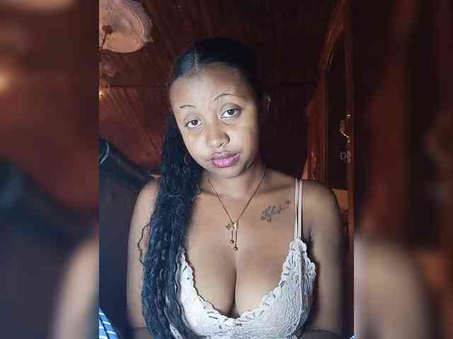 Victoria33 webcam