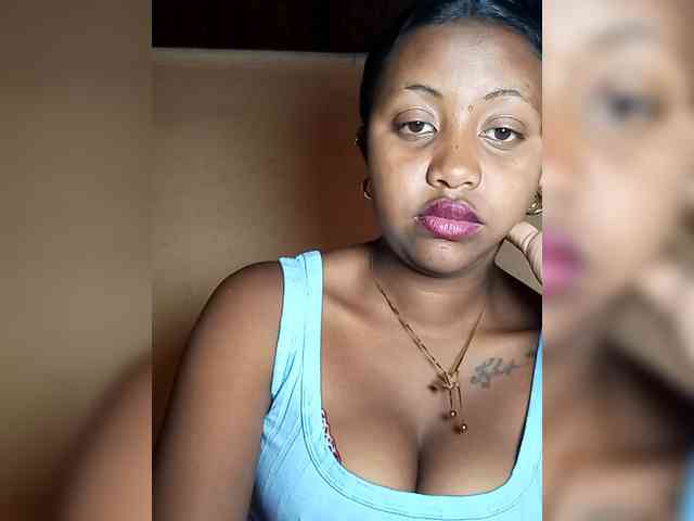 Victoria33 webcam