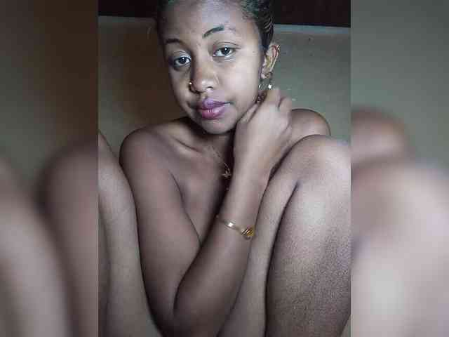 Victoria33 webcam