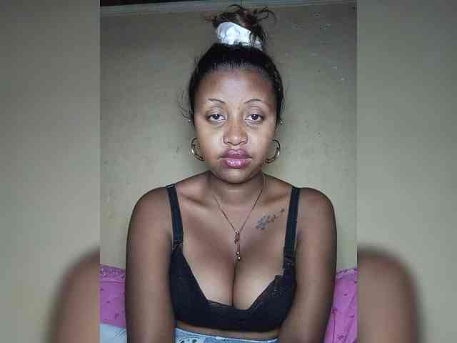 Victoria33 webcam