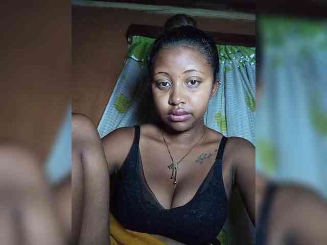 Victoria33 webcam
