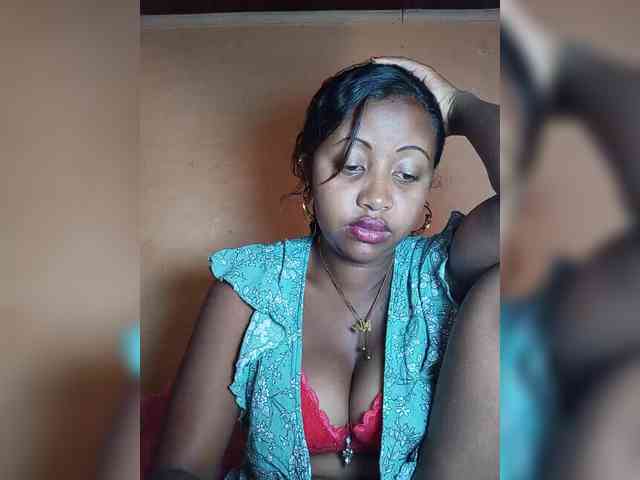 Victoria33 webcam
