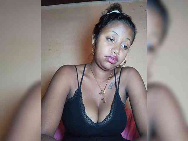 Victoria33 webcam
