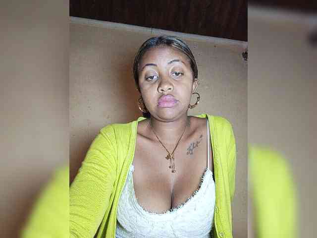 Victoria33 webcam