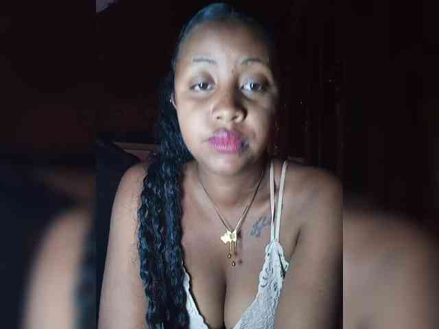 Victoria33 webcam