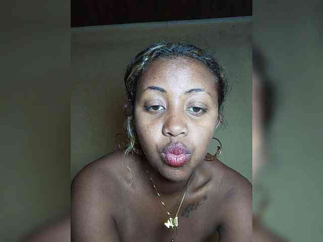 Victoria33 webcam
