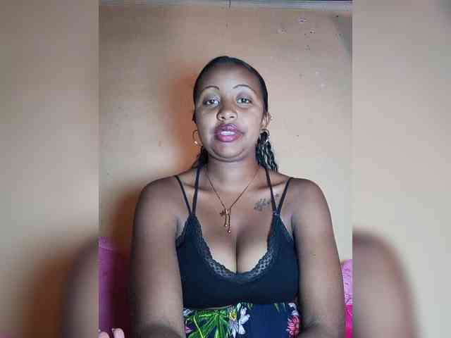Victoria33 webcam