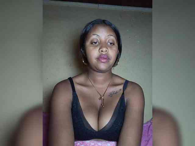 Victoria33 webcam