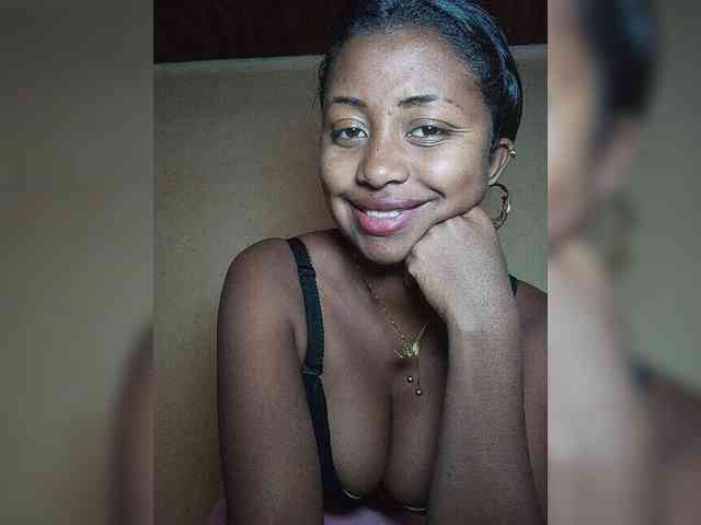 Victoria33 webcam