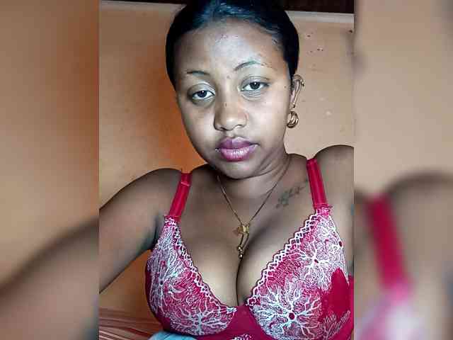 Victoria33 webcam