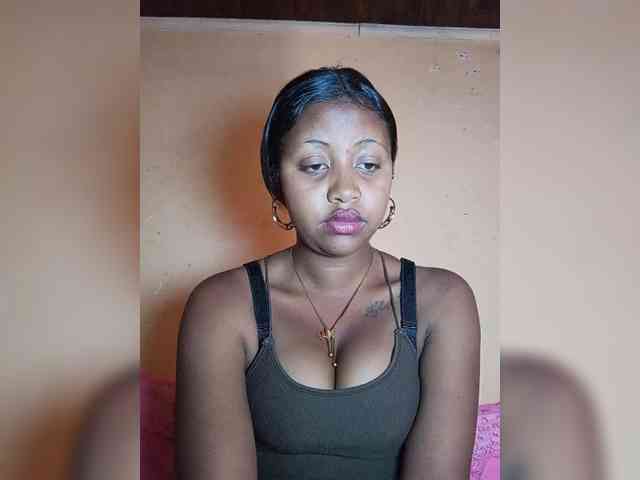 Victoria33 webcam