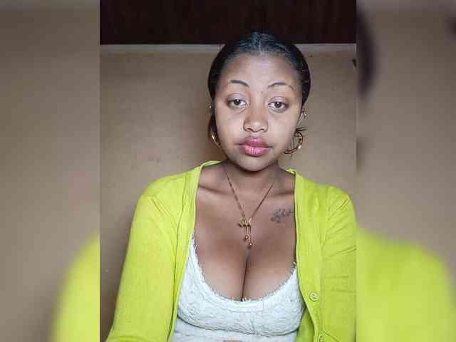 Victoria33 webcam